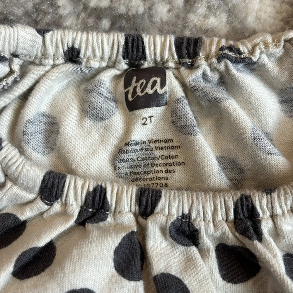 Tea Collection 2t toddler polka dot set - Picture 6 of 8